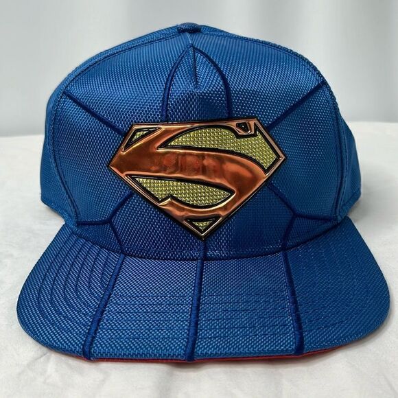SUPERMAN SNAP BACK HAT FTL-03-174 - Picture 1 of 3